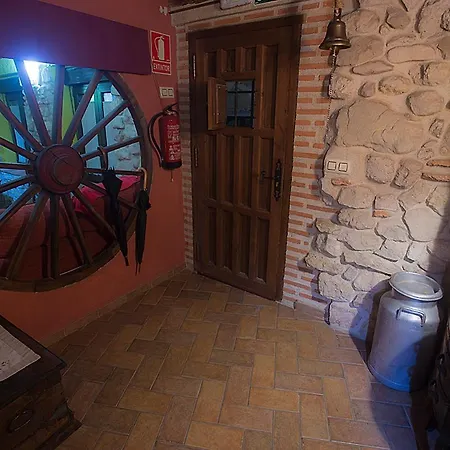 Inma, Segovia ,hoces Del Duraton Y Cerca De Madrid Munoveros