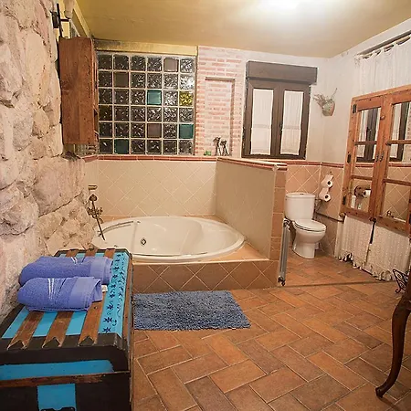 Inma, Segovia ,hoces Del Duraton Y Cerca De Madrid * Munoveros