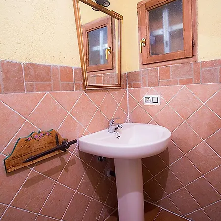 Inma, Segovia ,hoces Del Duraton Y Cerca De Madrid