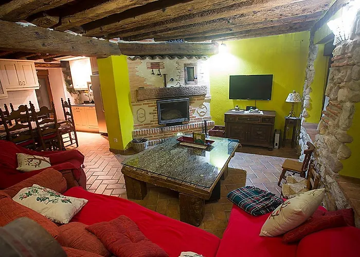 Inma, Segovia ,hoces Del Duraton Y Cerca De Madrid
