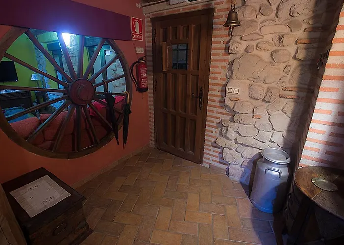 Inma, Segovia ,hoces Del Duraton Y Cerca De Madrid Munoveros